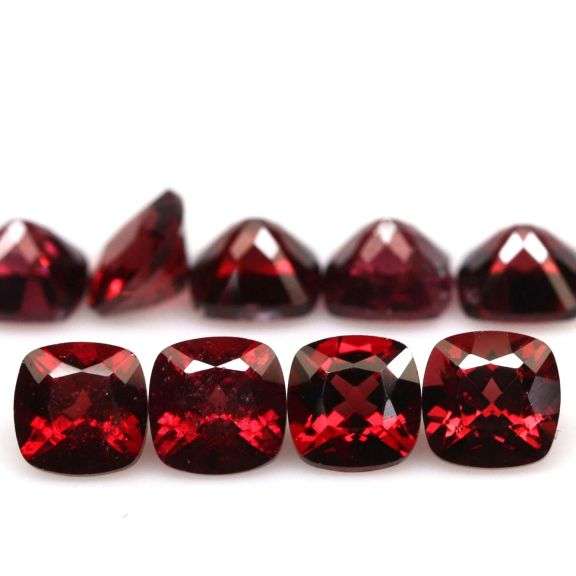 Outstanding 6.60ct set of cushion cut Rhodolite Garnets! Untreated!