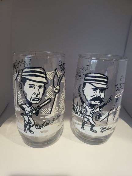 2 vintage Glass sports collectable