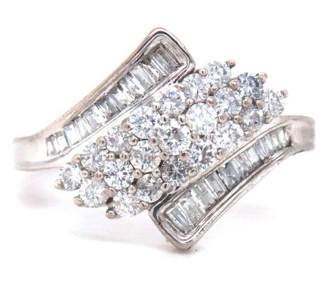 10kt White gold 0.76ctw RBC and baguette diamond cluster ring
