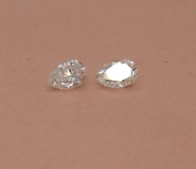 Pair of 0.20ctw pear shaped diamond loose stone