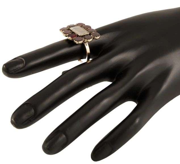 Antique 4.0ctw Garnet and Hair Mourning Ring in 8K