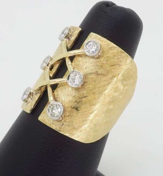 Unique Diamond Ring Crafted in Yellow Gold