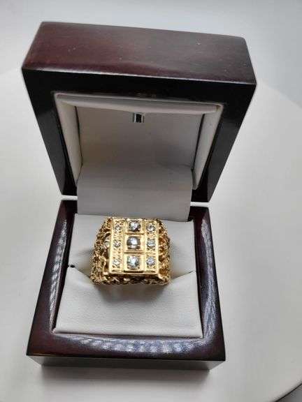 Very Nice hand made 14K gold Men's diamond ring