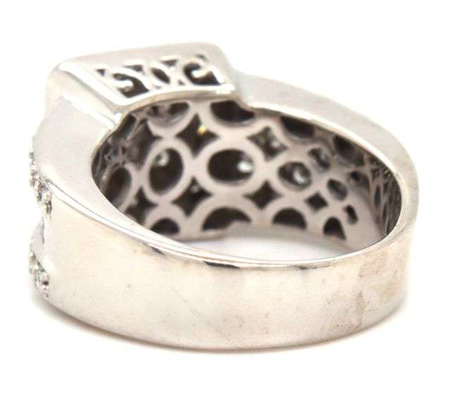 14kt White gold 2.50ctw princess and round cut diamond cluster ring