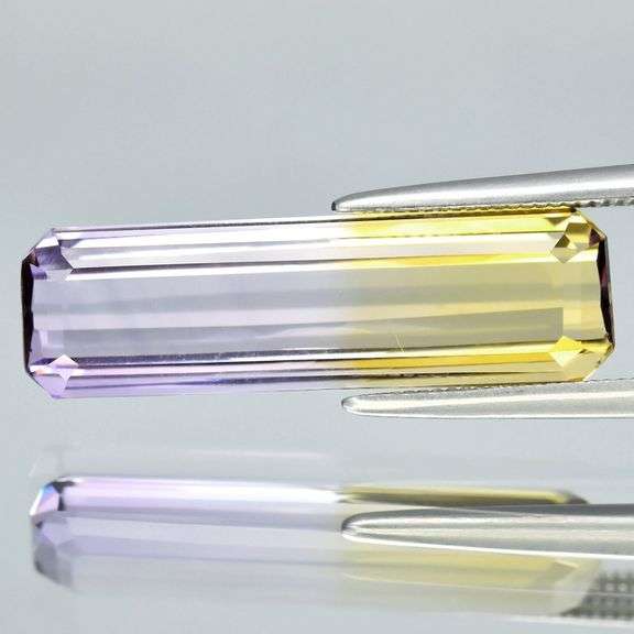 All natural! VVS clarity! 5.06ct Bolivian Ametrine!