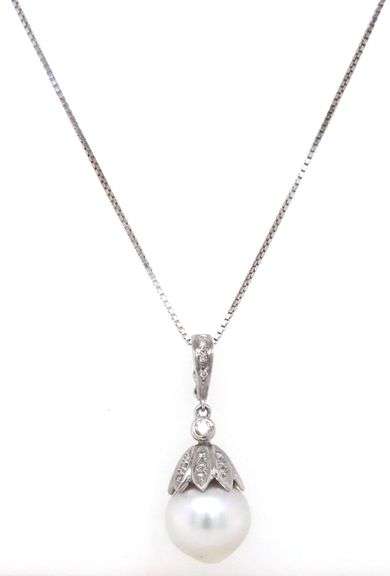 18kt White gold pearl and diamond accent enhancer pendant on chain