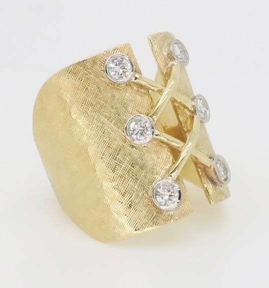 Unique Diamond Ring Crafted in Yellow Gold