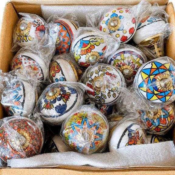 Lot of 20 Vintage Style Ceramic Cabinet Knobs