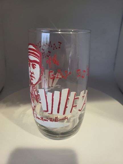 One vintage Glass sports collectable