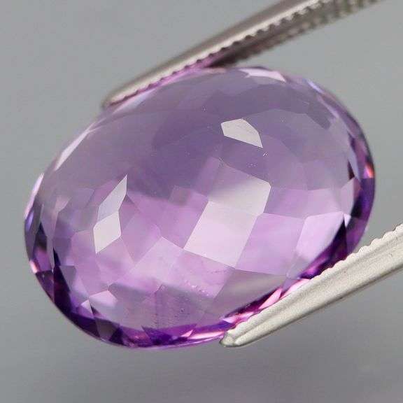Amazing! 10.24ct natural Amethyst with slight color shifting!
