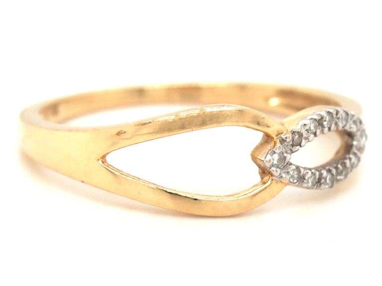 14kt Yellow gold infinity style diamond ring