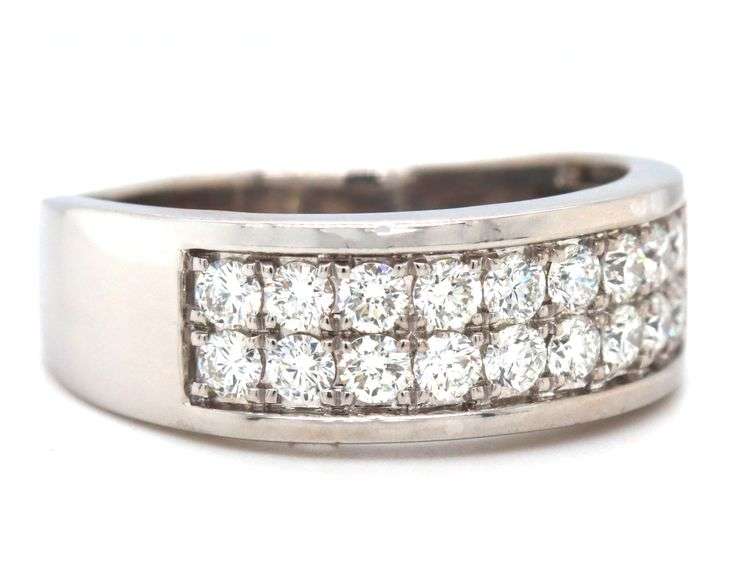 14kt White gold 18 round brilliant cut diamond band
