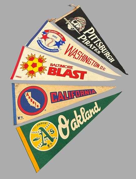 5 extermely collectable Vintage Various sports Pennant, 28"