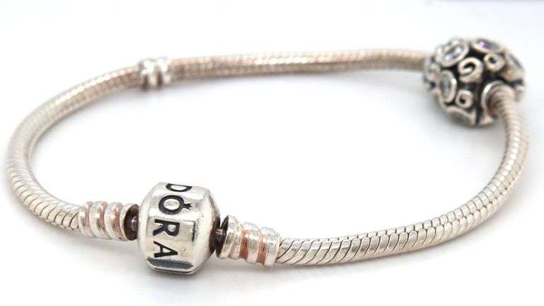 925 Sterling silver Pandora bracelet with 2 charms