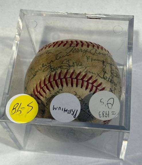 Excellent options for a "very nice" 1983 Baltimore Orioles baseball
