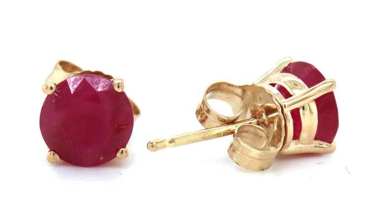 14kt Yellow gold round ruby stud earrings