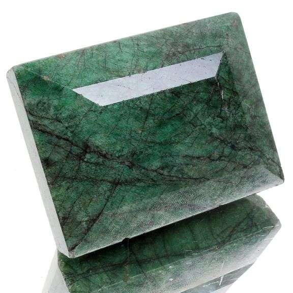 Huge Mined From The Earth Certified 1430 Ct Natural Green Emerald Solitaire
