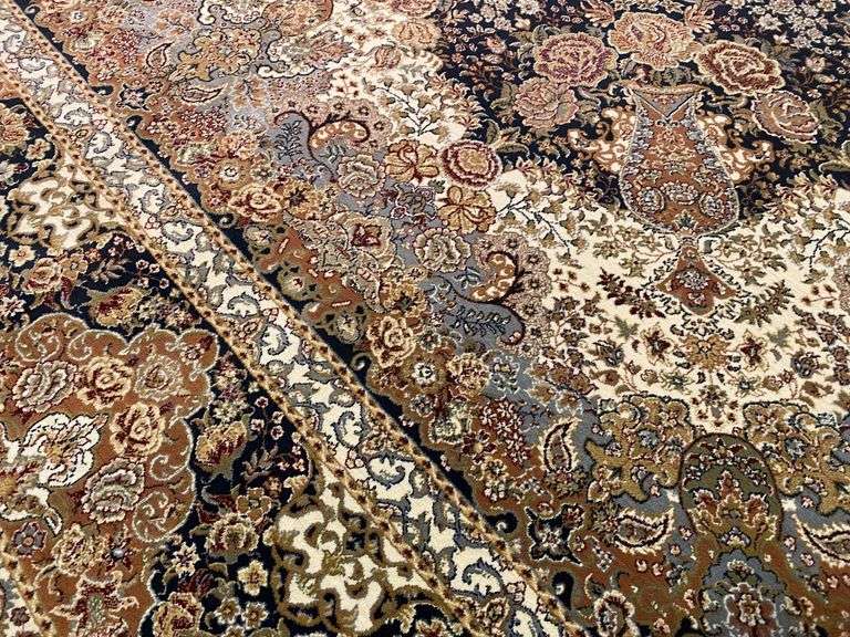 Stunning Medallion Design rug 8x11
