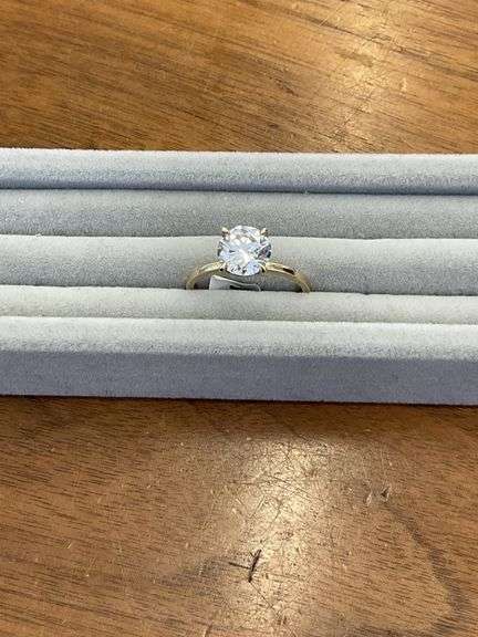I.G.I CERTIFIED 14K Yellow Gold Round Brilliant Diamond Solitaire Engagement Ring