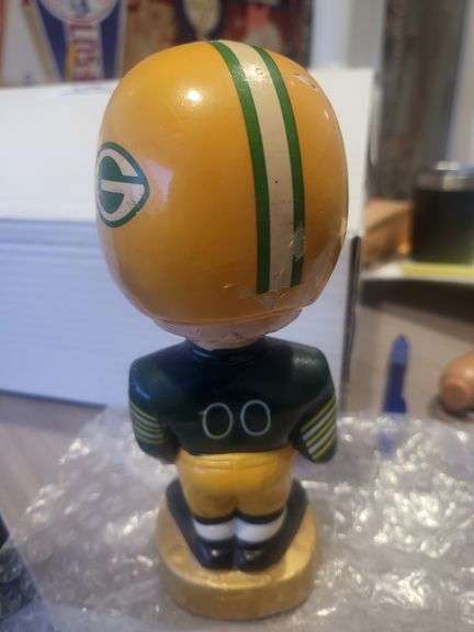 Extermely rare 1961-66 6.5” Green Bay Packers Football Bobblehead Nodder 1960s
