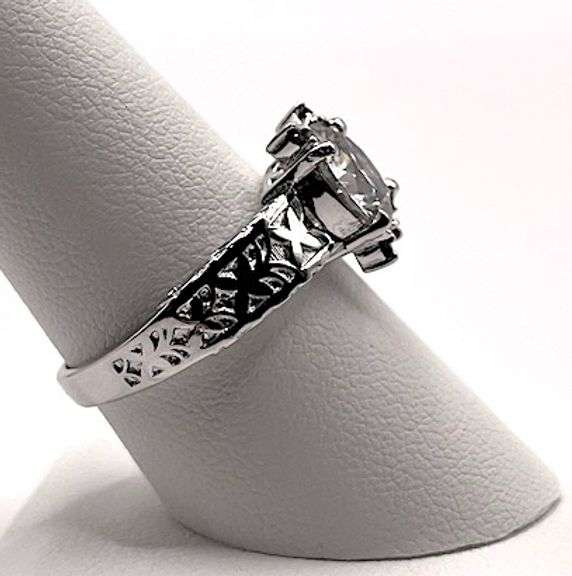 Extraordinary 3 Ct VVs1 Near Flawless Bright White VVS1 Fire Moissanite  Ring