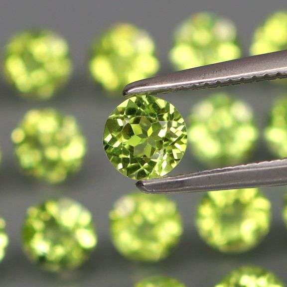 Round cut! Untreated! Matched! 5.94ct Peridot set!