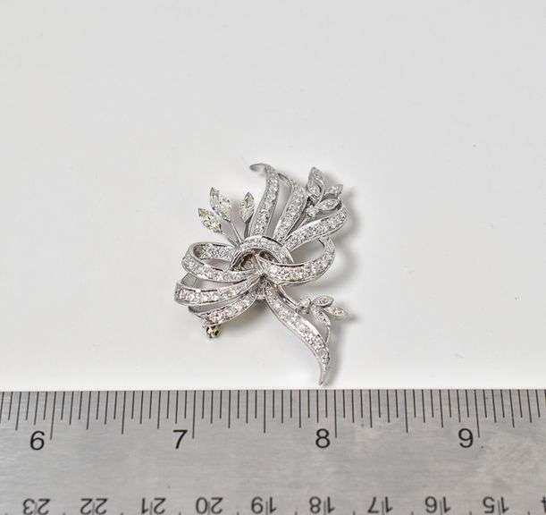 Stunningly  Beautiful 14K White Gold Diamond Brooch
