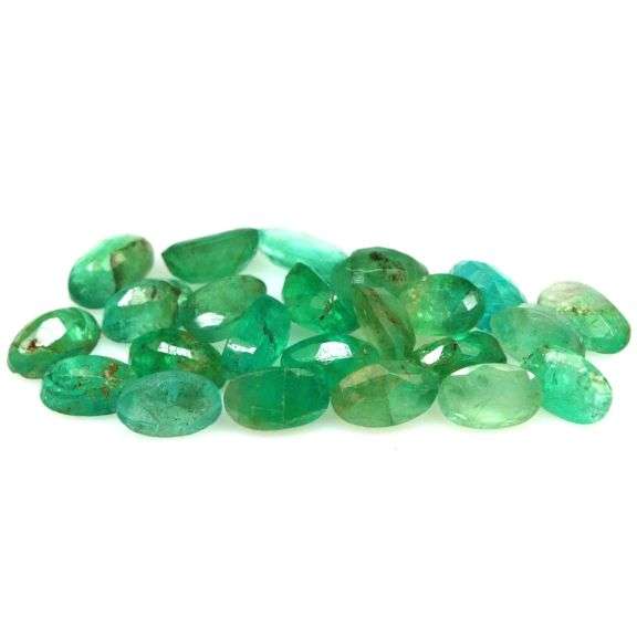 Bright emerald green 6.21ct 23pc Emerald set