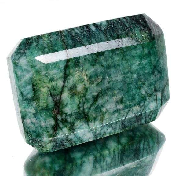 Huge Certified 2750 Ct Museum Size Natural Emerald Solitaire