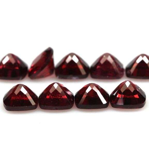 Outstanding 6.60ct set of cushion cut Rhodolite Garnets! Untreated!