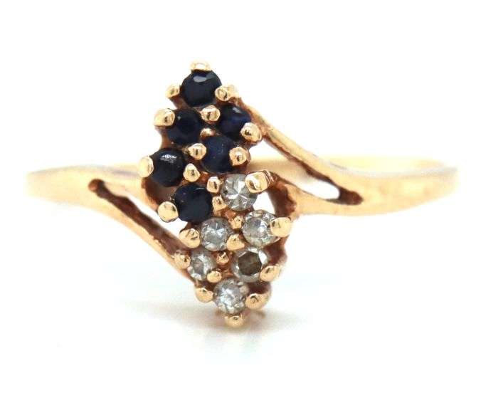 Sweet 10k YG Sapphire & Diamond Cluster Ring