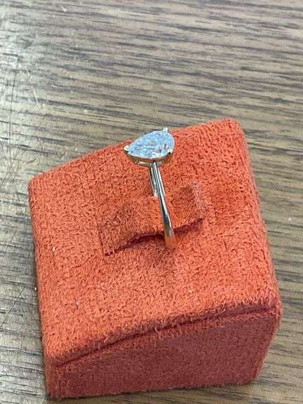 BRAND NEW Ladies 14K Yellow Gold Pear Cut Diamond Solitaire Engagement