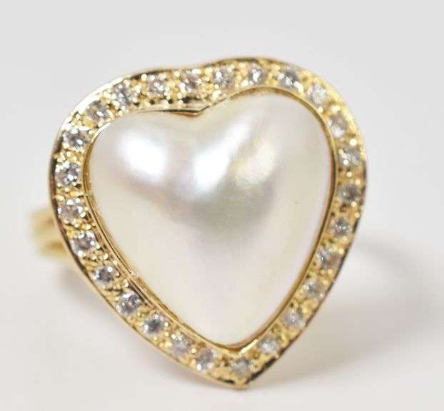 Lovly 14K Yellow Gold Pearl and Diamond Ring