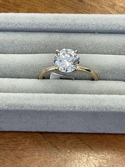 I.G.I CERTIFIED 14K Yellow Gold Round Brilliant Diamond Solitaire Engagement Ring
