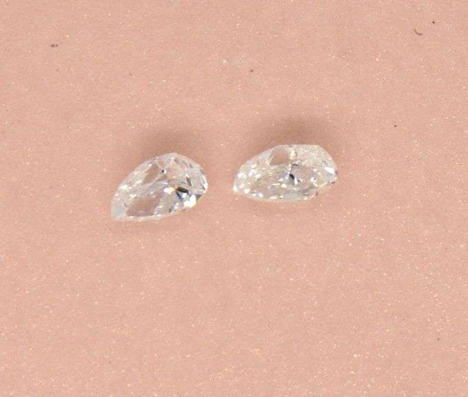Pair of 0.20ctw pear shaped diamond loose stone