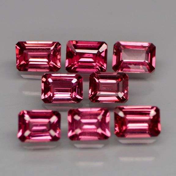 Large examples! 4.70ct set of rare pink Malaya Garnets!