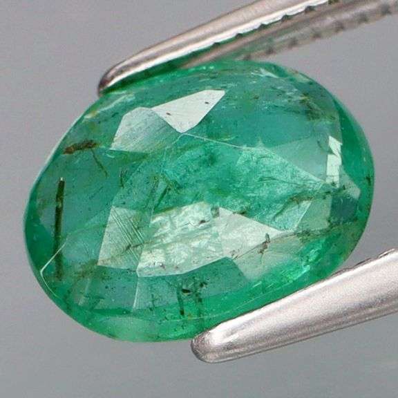 Outstanding color! 1.46ct top green Colombian Emerald