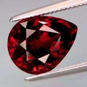 Intense color! VS clarity! 3.50ct Spessartite Garnet!