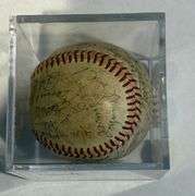Excellent options for a "very nice" 1983 Baltimore Orioles baseball