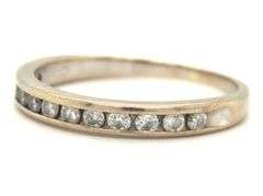 10kt White gold round brilliant cut diamond band
