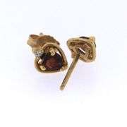 10kt Yellow gold heart shaped stud earrings