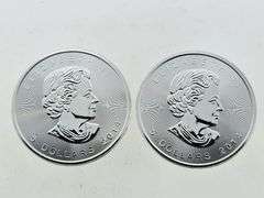 (2) 2014 Canadian Silver Maples, Leaf Privy - 1 Oz. Silver