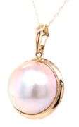 14kt Yellow gold mabe pearl pendant on chain
