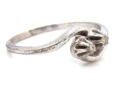 14kt White gold diamond ring
