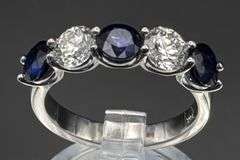 1.80CT LAB SAPPHIRE & 1.05CT LAB DIAMOND 5-STONE RING