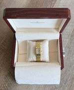 Simply stunning 18k yellow gold Jaeger-LeCoultre Reverso wristwatch with diamond accents