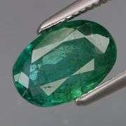 Outstanding color! 1.39ct top green Colombian Emerald!