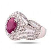 PLATINUM MADAGASCAR RUBY AND DIAMOND RING 3.51 C.T.W.