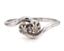 14kt White gold diamond ring