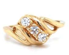 Glittering 14K YG Ring with 3 Diamonds